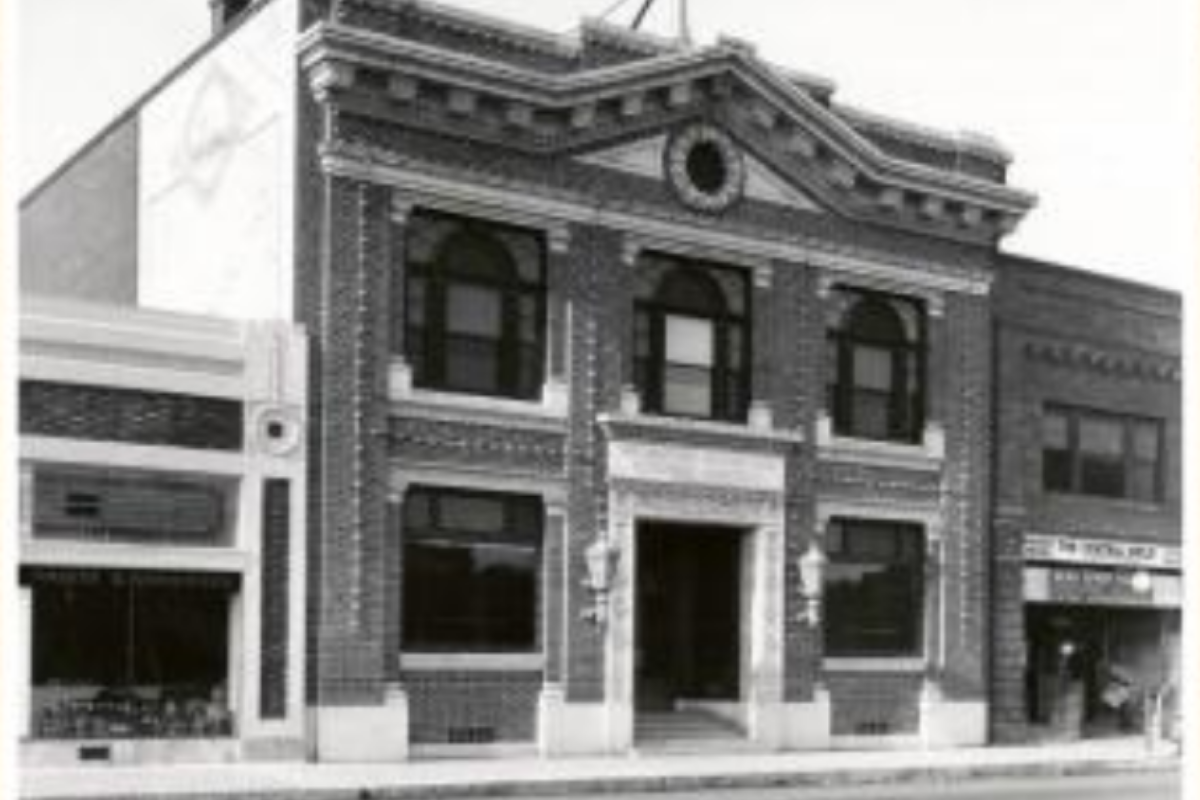 HISTORIC WALKING TOUR